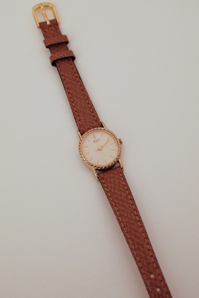 Vintage Seiko Ladies Leather Gold Watch with Braided Bezel