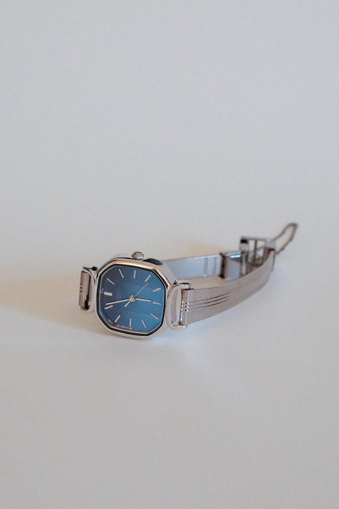 Vintage Seiko Ladies Blue Dial Square Silver Bracelet Watch
