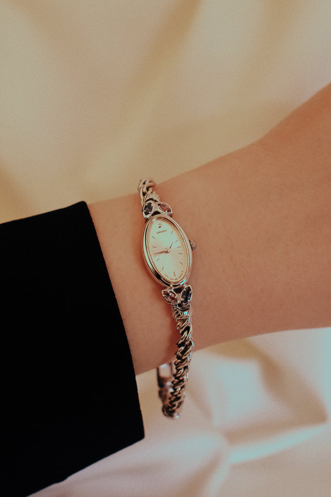 *Rare* Vintage Seiko Ladies Oval Silver Rope Watch with 4-Piece Gemstones