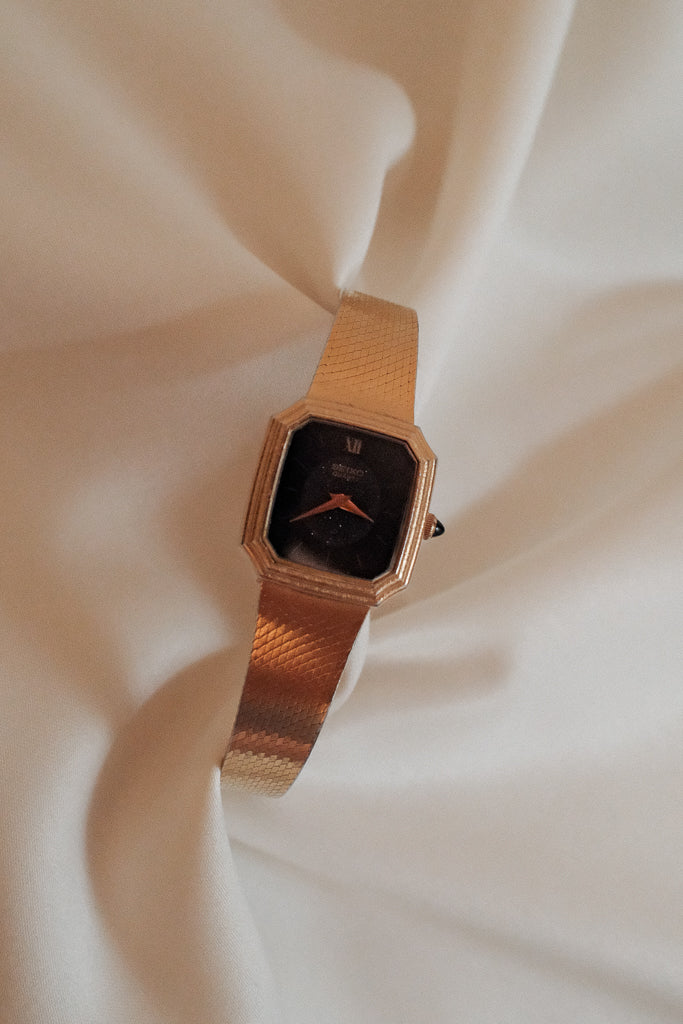 *Rare* Vintage Seiko Ladies Gold Stepped Bezel Watch with Onyx and Amethyst Dial