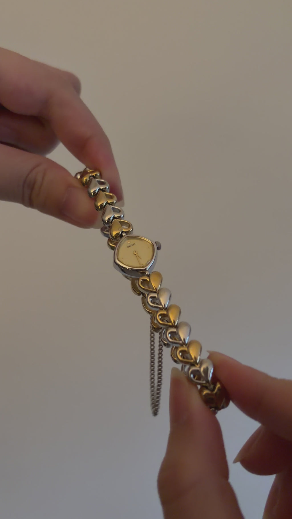 Vintage Ladies Seiko Two-Tone Heart Link Bracelet Watch