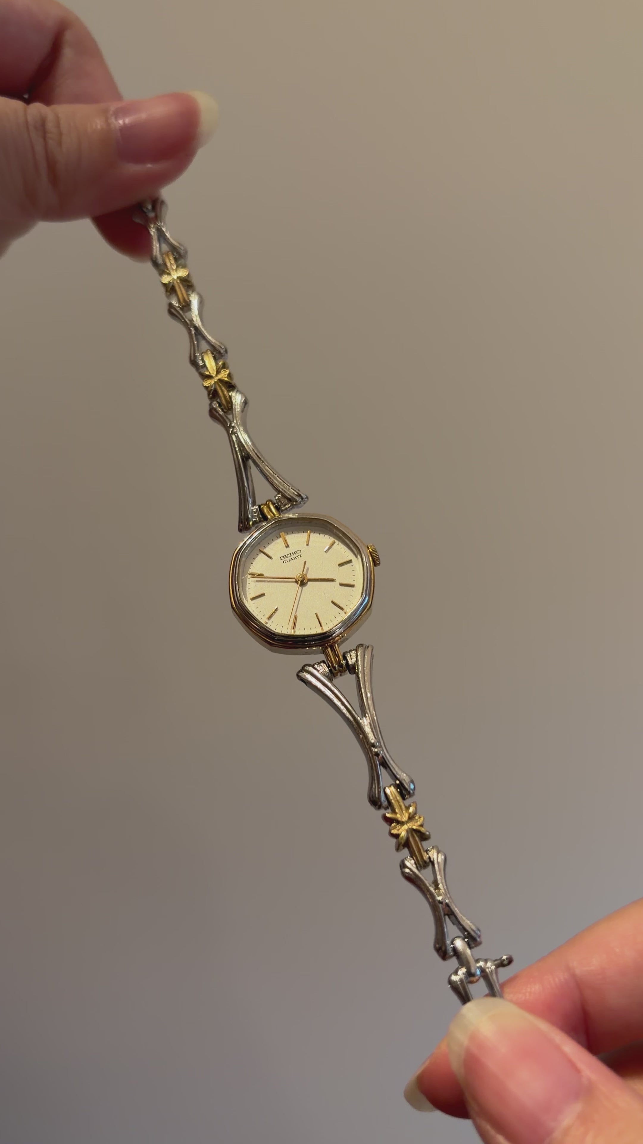 Vintage Seiko Ladies Two-Tone Watch with Star-shaped Links