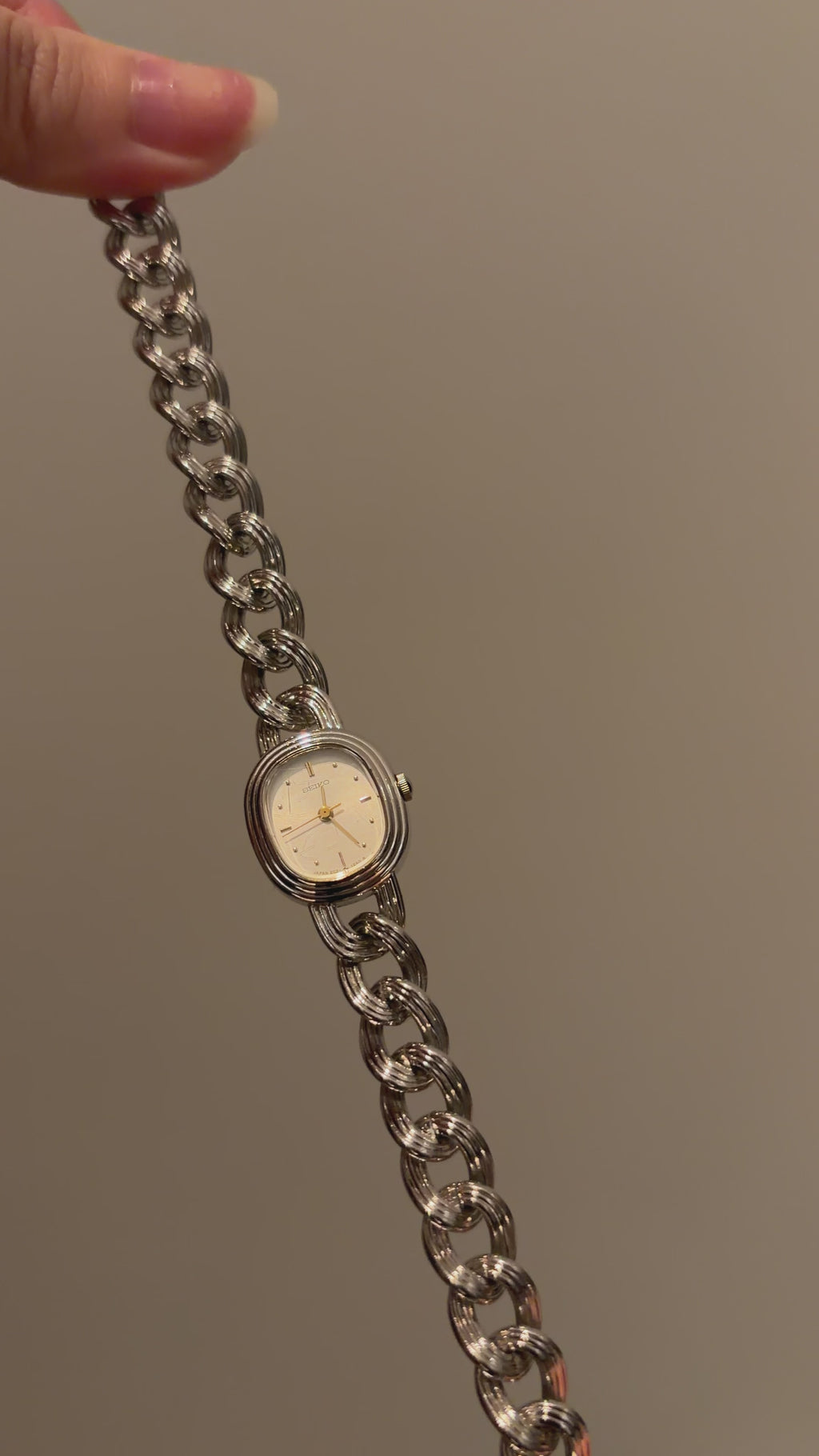 Vintage Seiko Ladies Silver Chain Design Watch